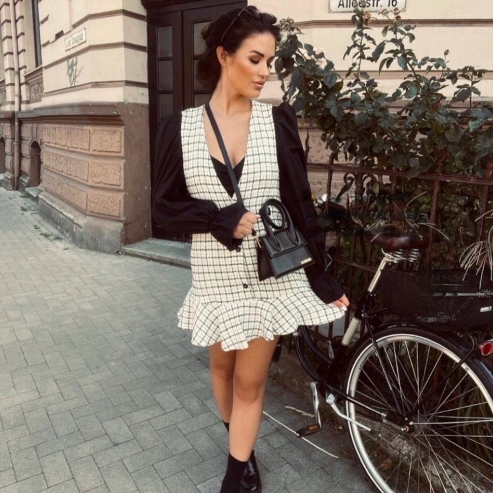 ZARA PLAID DRESS Sleeveless pinafore bloggers favorite